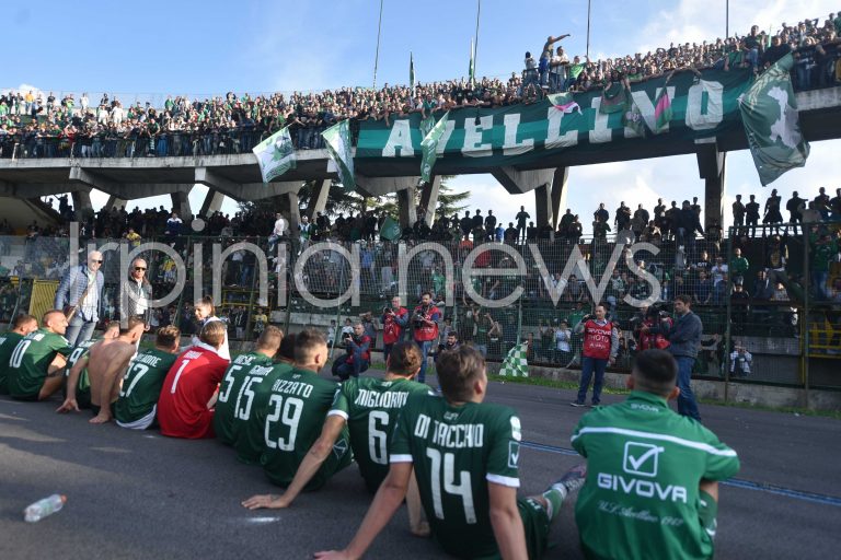 FOTO/ Birra in corpo al derby: Ceres sponsorizzerà l’Avellino contro la Salernitana
