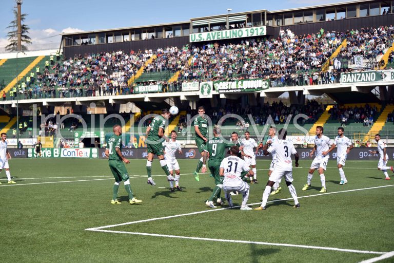 Avellino Calcio – I convocati di Novellino per la trasferta di Bari