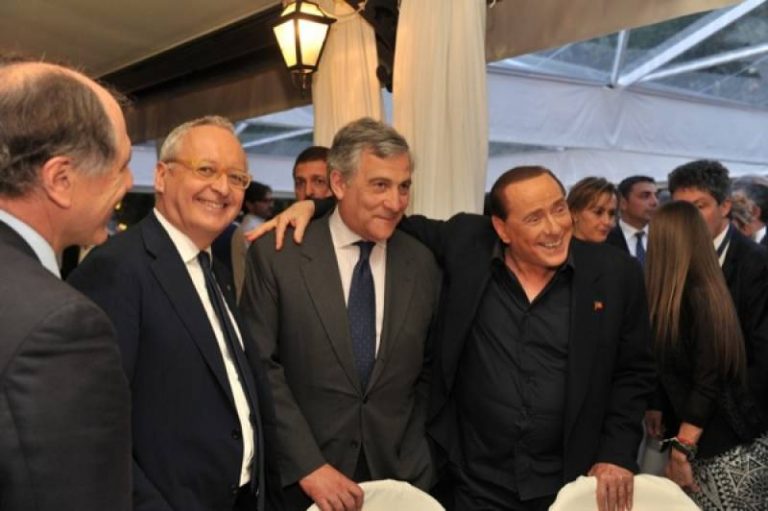 Berlusconi punta su Tajani, cittadino onorario di Pratola Serra