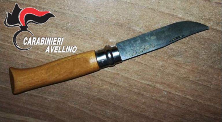 In villa comunale col coltello a serramanico, denunciato 30enne