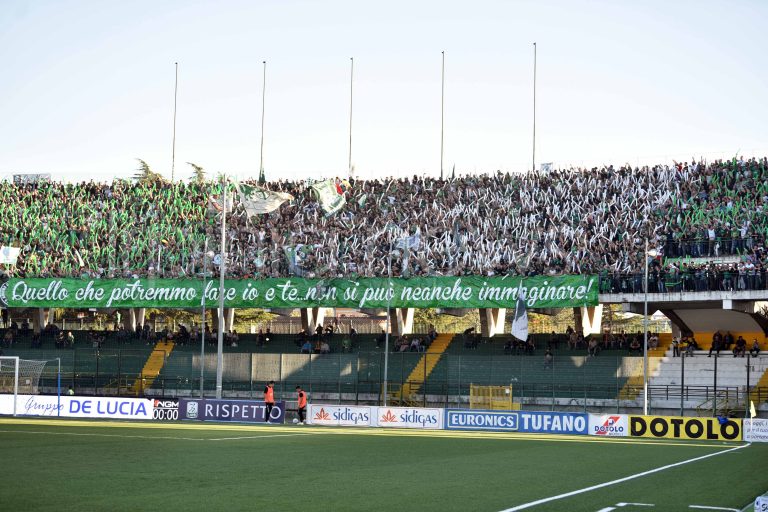 Avellino-Salernitana 2-3, la fotogallery del derby