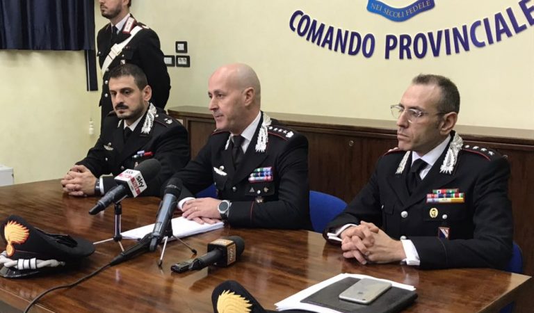 VIDEO/ Adescava studentesse nel suo circolo di Avellino per farle prostituire: “Scritta una pagina nera”