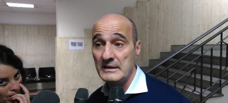 Acs, Greco lascia. Bilotta: “Foti non trascini la vicenda fino alle elezioni”