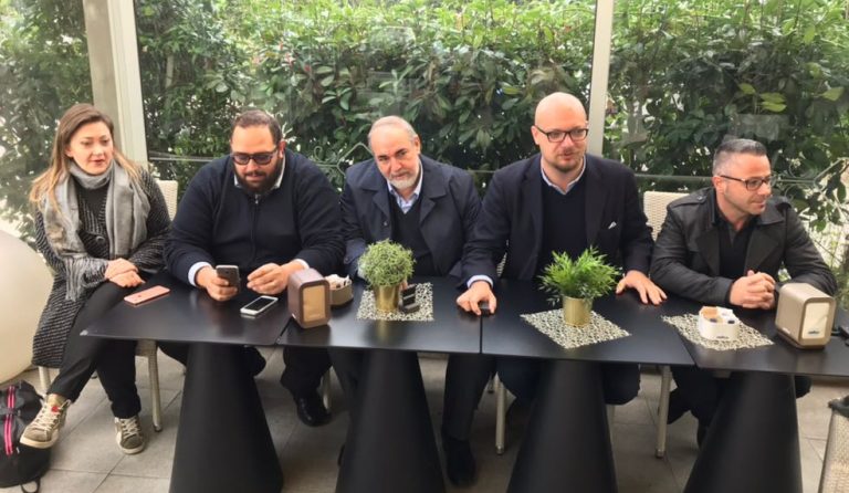 Il treno di Renzi unisce il centrodestra irpino: “Liberiamoci dal cancro Pd”