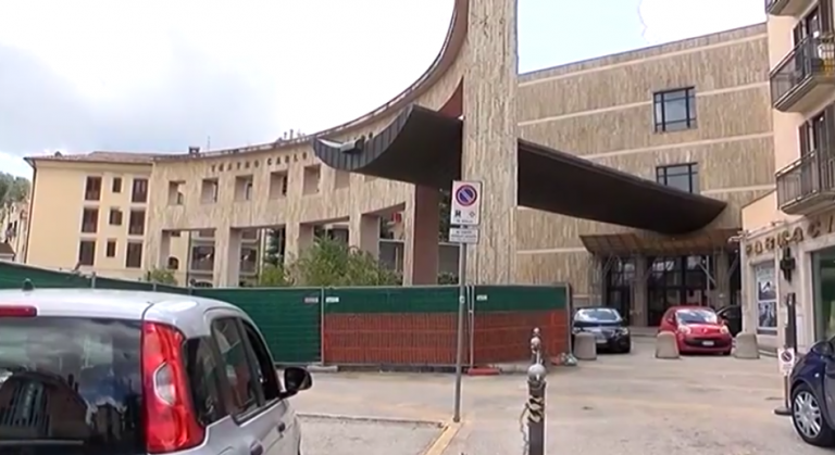 Inchiesta Teatro “Gesualdo”: fissata l’udienza preliminare. Dieci indagati a rischio processo