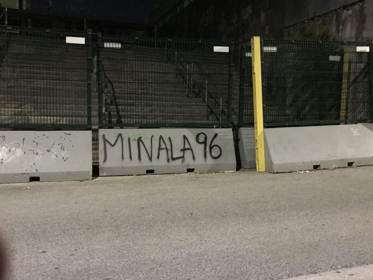 FOTO/ Il derby (e lo sfogo) infinito dei tifosi della Salernitana