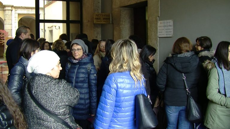 VIDEO/ Mancini, la Provincia presenta ricorso. Sit-in degli studenti