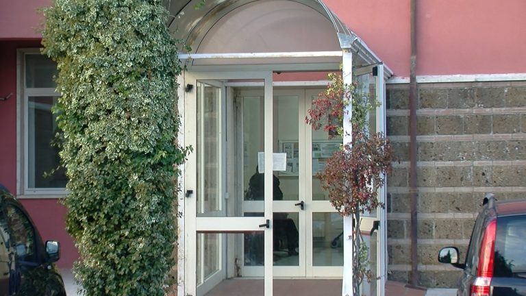 Aias, ecco i primi cinque stipendi. Senza sede i 56 lavoratori di Avellino