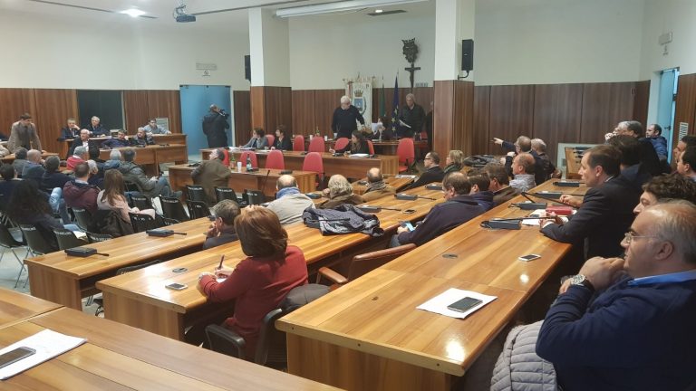 Sanità in Irpinia: un comitato di sindaci per fronteggiare l’atto aziendale dell’Asl