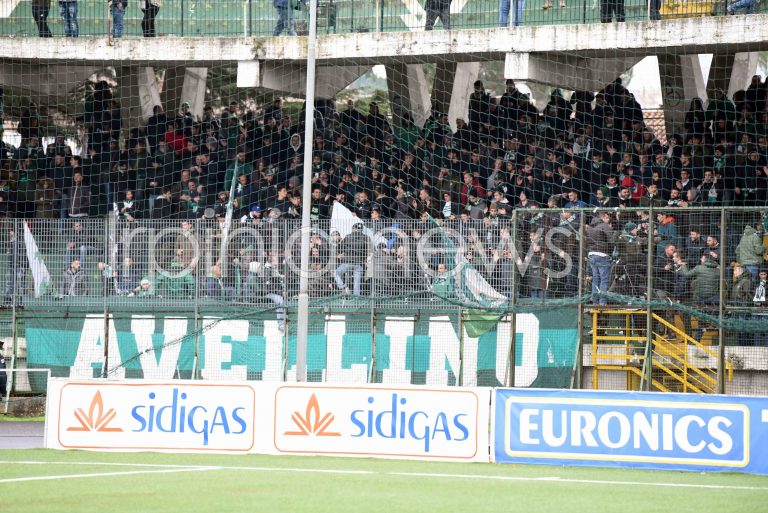 Avellino Calcio – Solidarietà a Natale: la Curva Sud scende in campo