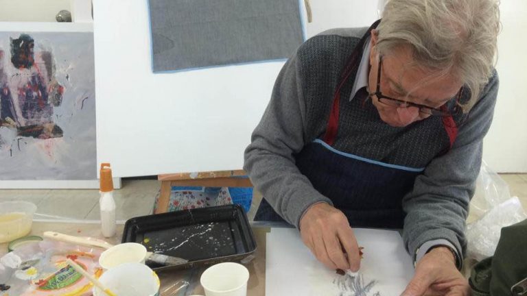 Seul incorona la pittura teatralizzata di Iaccheo. Il maestro: “Deluso dal caso Gesualdo, la politica stia lontana”