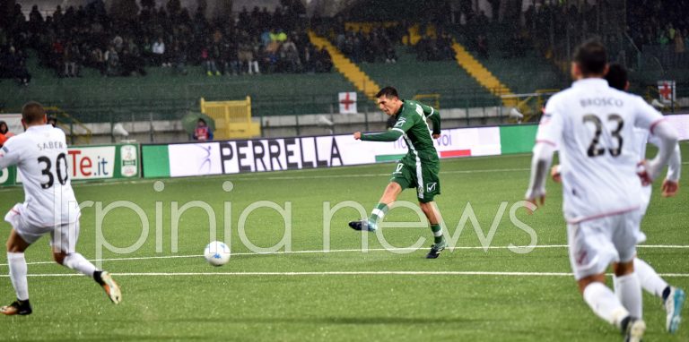 Avellino, Molina non basta: è crisi senza fine. Rivivi il live