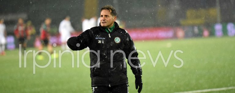 Avellino, non si cambia: avanti con Novellino