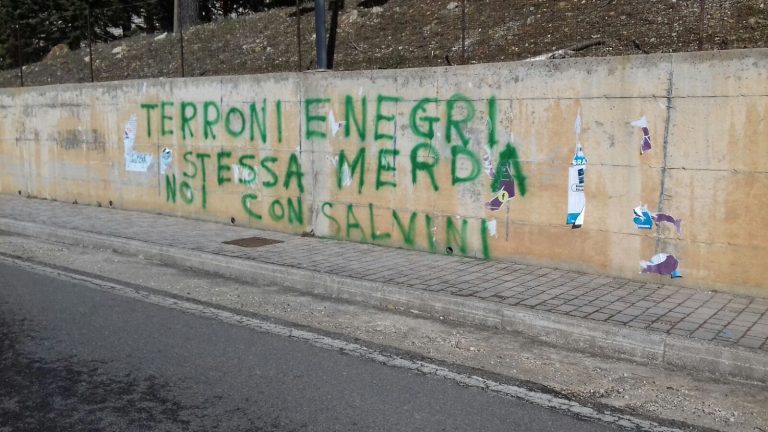 Scritte razziste in Irpinia, Noi con Salvini: “Estranei alla vicenda, prenderemo provvedimenti”