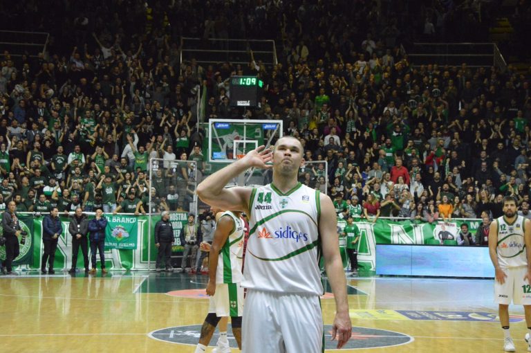 FOTO/ Batticuore Sidigas, Avellino trionfa all’overtime