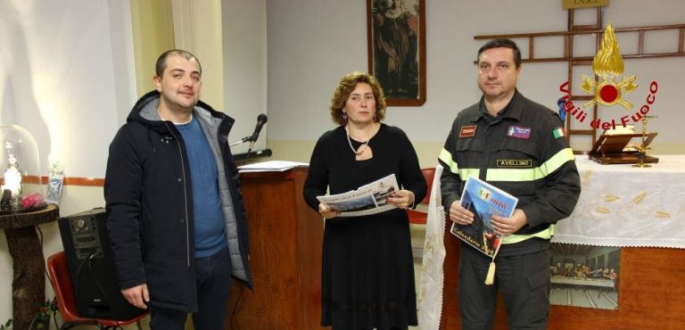 FOTO/ I Vigili del Fuoco di Avellino celebrano il Natale e presentano il nuovo calendario