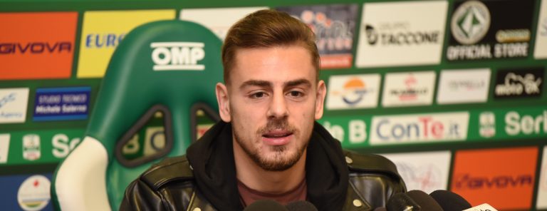 VIDEO/ De Risio abbraccia l’Avellino: “E’ il punto più alto della mia carriera”