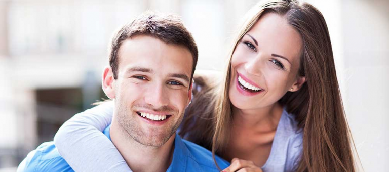 Perdita di capelli e calvizie, consigli utili per non cadere nella rete