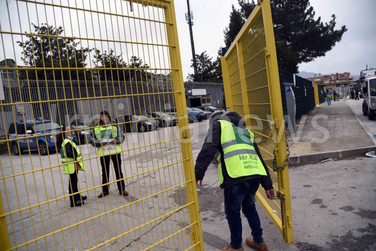 FOTO/ Avellino e Bari si fermano per Astori: clima surreale al Partenio