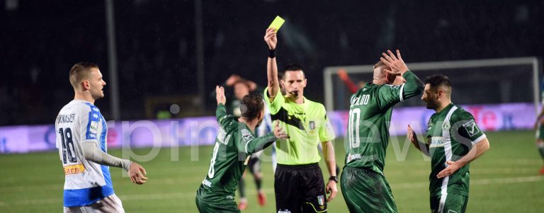 L’Avellino urla contro Minelli: la risposta è un’ammenda