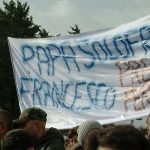 papa solofra striscione