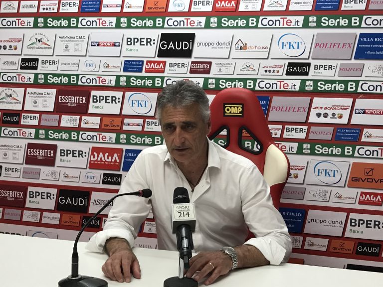 Carpi-Avellino 0-0. Foscarini sconsolato: “Perdo giocatori tutti i giorni”