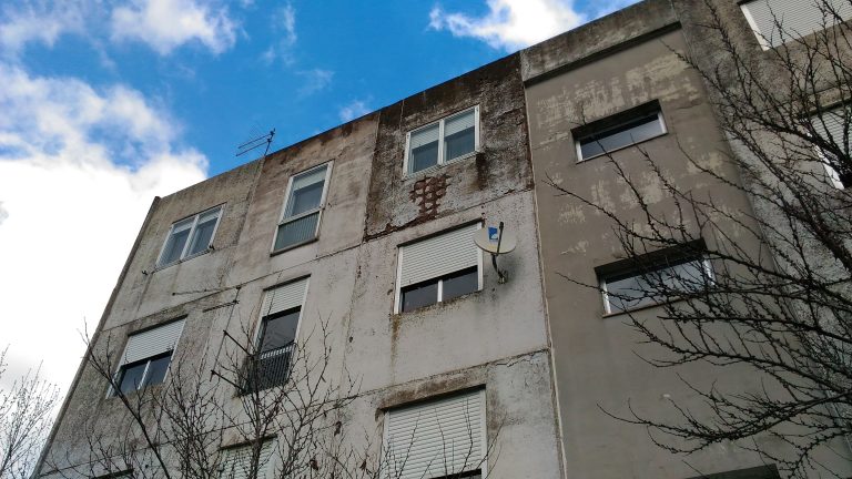Prefabbricati addio, a Valle si assegnano i primi alloggi popolari