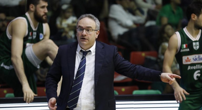 Sacripanti e l’abbraccio con i tifosi: “Vittoria dedicata a chi è rimasto fuori”