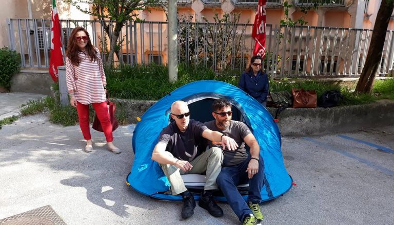 VIDEO/ Aias, inizia lo sciopero della fame. D’Acunto (Cgil): “Lavoratori disperati”