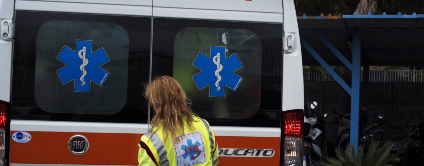 Monteforte Irpino. Camion urta filo dell’Enel: fumo dal modem, anziana cade e si rompe l’omero