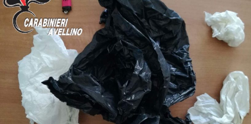 Tenta di incendiare un’auto, 38enne bloccato dai carabinieri durante la fuga