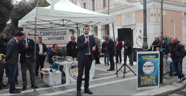 Governo, Sibilia (M5s): “Berlusconi e Salvini surreali, guardiamo oltre”