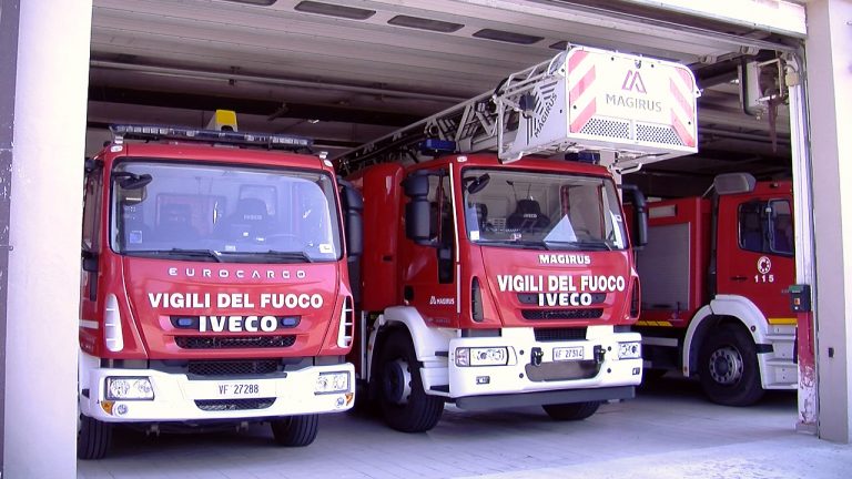 Governo sotto accusa, i vigili del fuoco si fermano per 4 ore