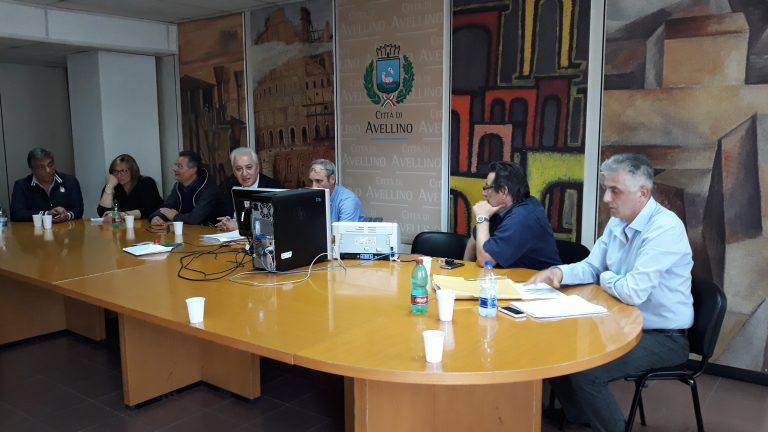 Scrutatori: tra sorteggio e nomina, vince la soluzione a metà