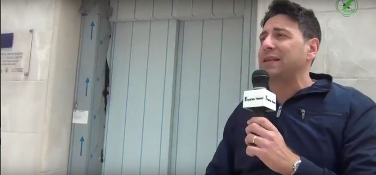 VIDEO/ Il “cubocesso” a piazza Libertà rimane ancora chiuso