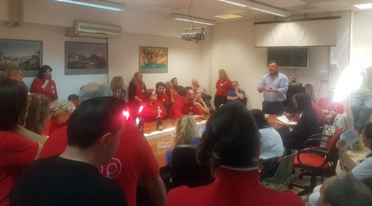 Sciopero ad oltranza all’Ipercoop, i lavoratori: “No ai licenziamenti”