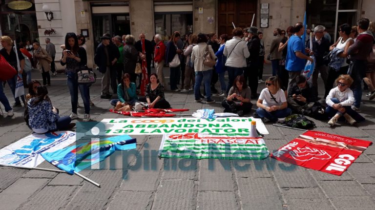 Lavoratori Ipercoop appesi ad un filo: ultimo tentativo a Napoli