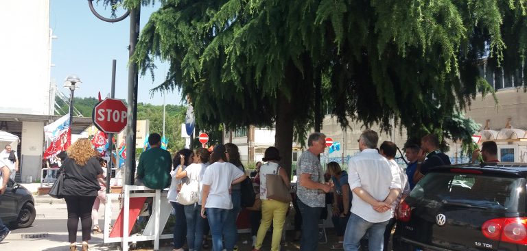 VIDEO/ I lavoratori Ipercoop non mollano, Dello Russo: “Pronti a mediare con la cooperativa”