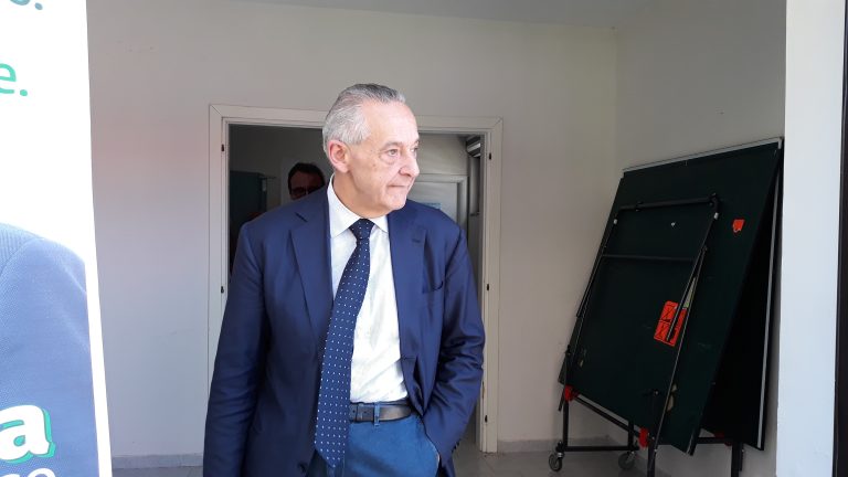 Città al voto, Del Basso De Caro avverte il Pd: “Primarie o ognuno per la sua strada”