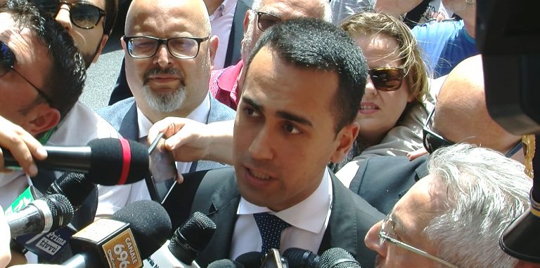 IIA, lavoratori contro il Ministro Di Maio: “Mantenga le promesse”