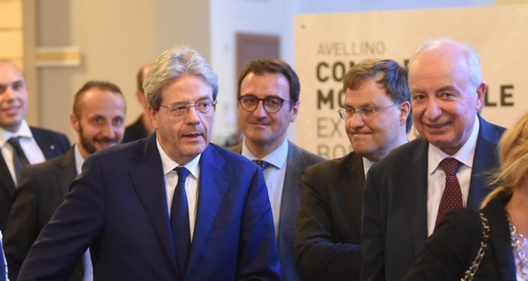 VIDEO/ Gentiloni chiama la città: “Per amministrare servono competenze, non demagogia. Pizza è una garanzia”