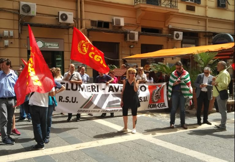 VIDEO/ L’ex Irisbus riparte: firmato l’accordo di programma per il rilancio della sede di Flumeri