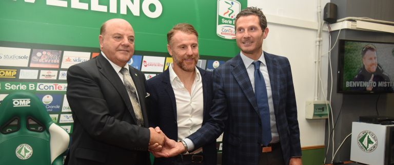 VIDEO/ Marcolini si presenta: “Esordiente come Rastelli, il mio Avellino lotterà”