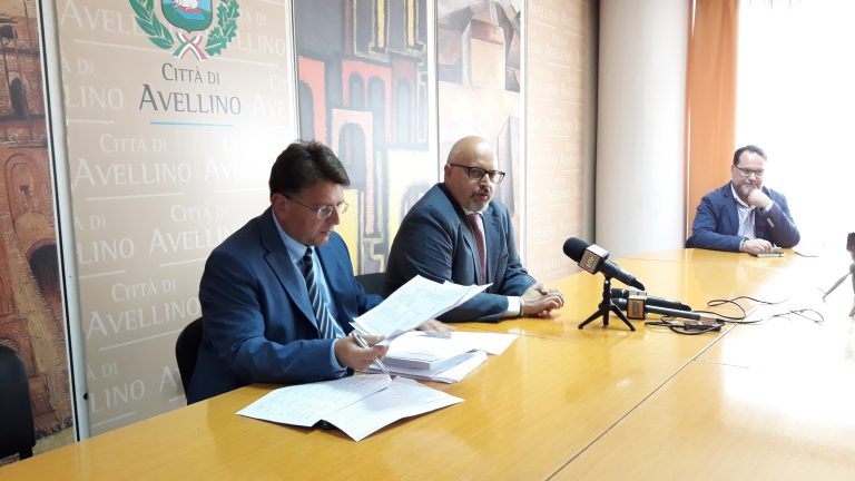 VIDEO/ Bilancio, i conti non tornano. Ciampi e Forgione: “Situazione critica. Il disavanzo sale a 30 milioni”