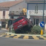 auto incidente rotonda