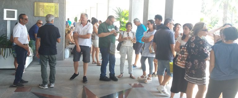 VIDEO/ L’amarezza dei lavoratori Ipercoop: ennesimo rinvio con Az. In stand-by tavolo al Mise