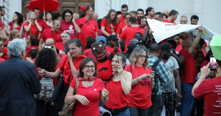 Rete Soma oltre le #maglietterosse: “Noi in piazza anche prima del 7 luglio”
