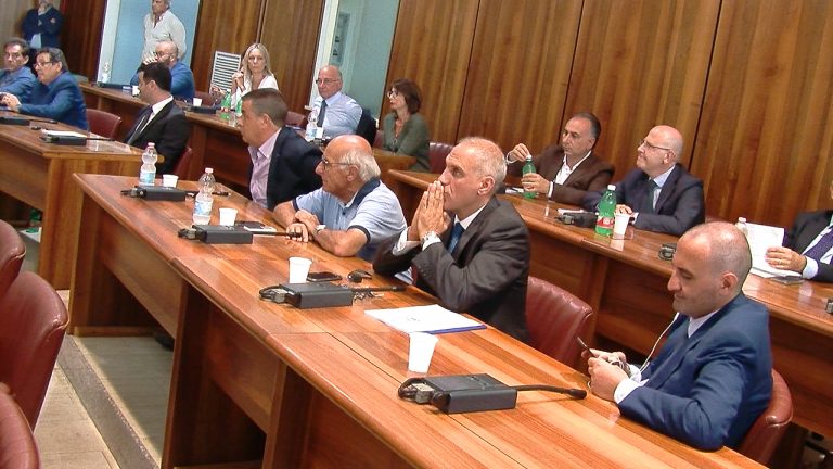 Mozione di sfiducia il 24 novembre, ma tutto dipende dal dissesto