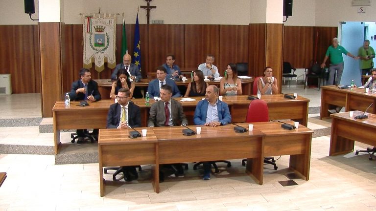 Stabilizzazione precari: passa la mozione del Pd. Picariello: “Serve il Consuntivo”