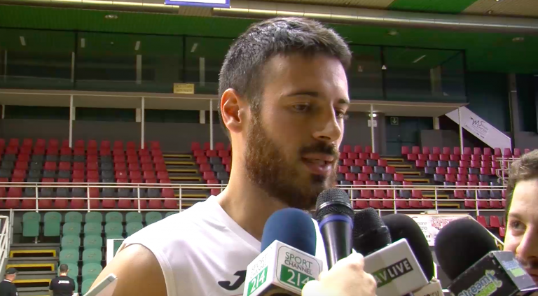 Sidigas, stop di due settimane per D’Ercole. Intervento negli Usa per Costello